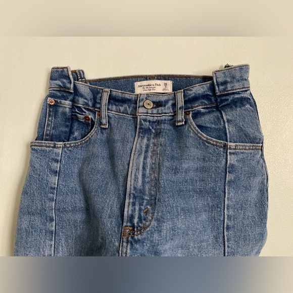 Abercrombie and Fitch The 90’s Straight Ultra High Rise Curve Love Size 26 - Picture 3 of 8